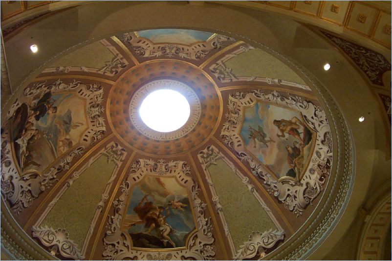 Venetian Inside
