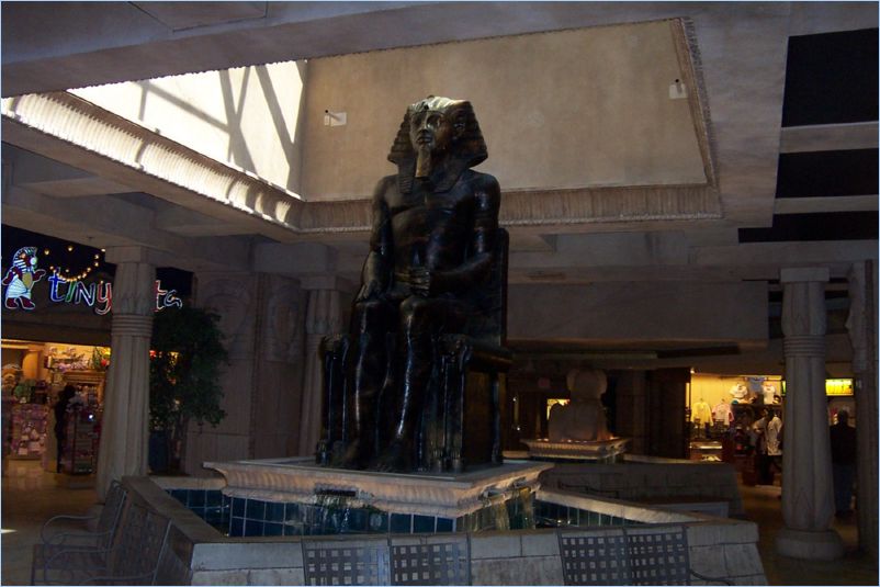 Luxor Inside