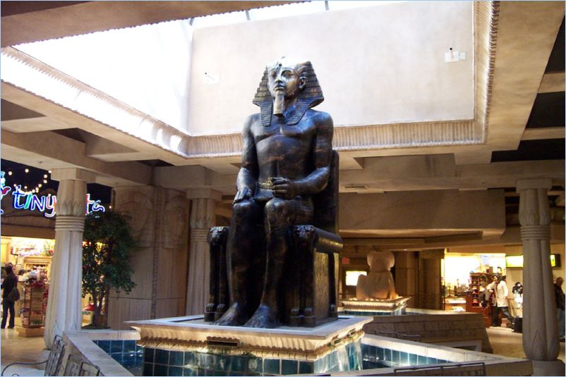 Luxor Inside